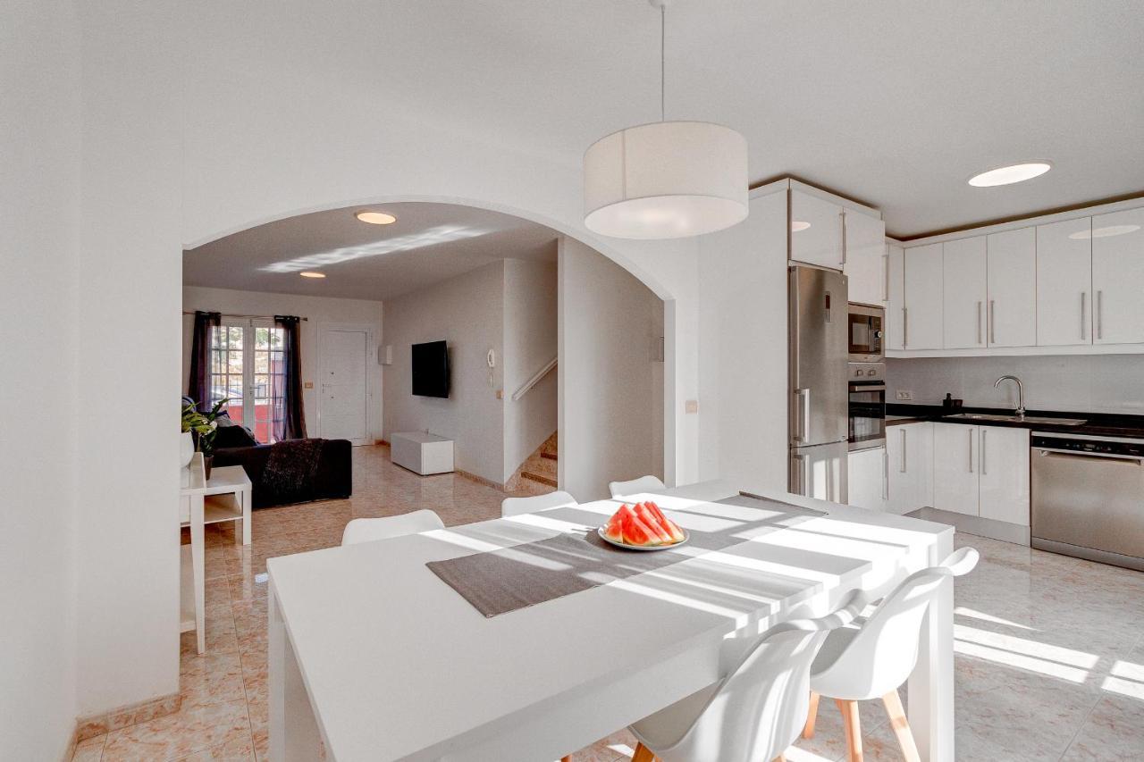 Bonita Casa Nina Con Jacuzzi By Paramount Holidays Playa de San Juan  Luaran gambar